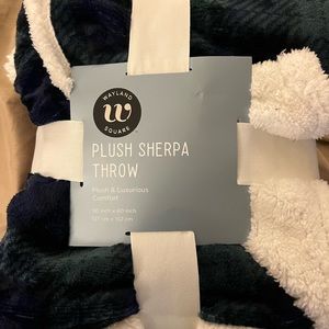 Plush Sherpa Throw